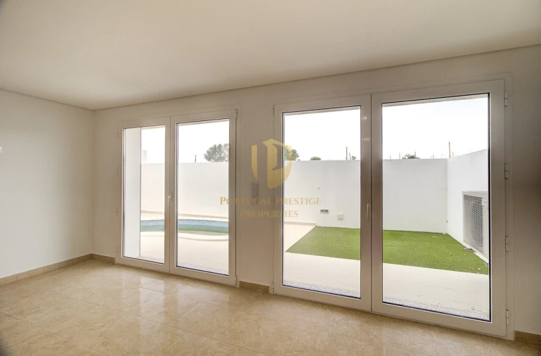 Moradia T3 para Venda em Altura Foto 22