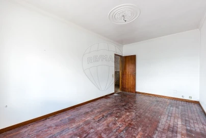 Moradia T2 para Venda em Mina de Água