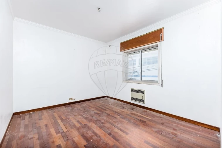 Moradia T2 para Venda em Mina de Água Foto 2