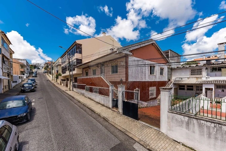 Moradia T2 para Venda em Mina de Água Foto 12