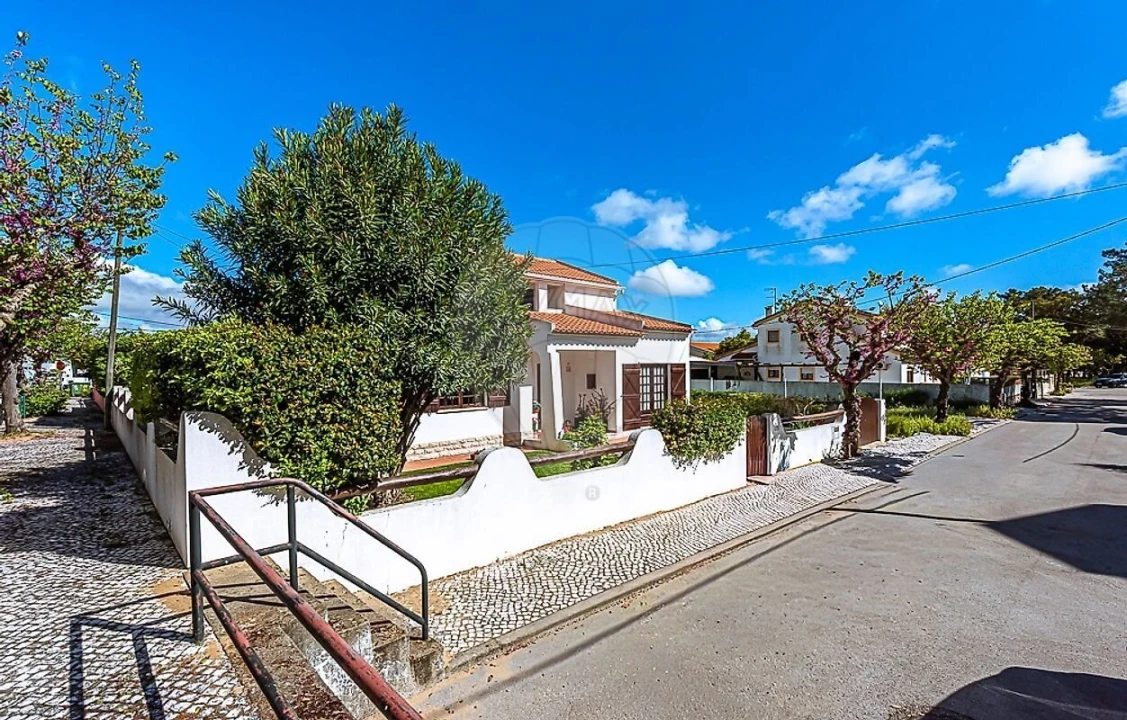 Moradia T4 para Venda em Palmela Foto 1