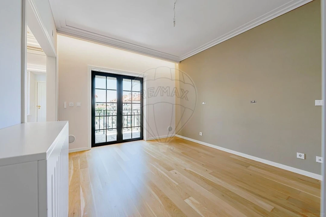 Apartamento T2 para Venda em Carcavelos e Parede Foto 8