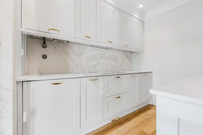 Apartamento T2 para Venda em Carcavelos e Parede