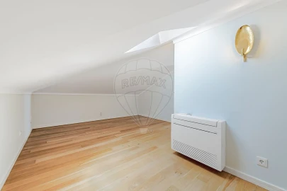 Apartamento T2 para Venda em Carcavelos e Parede