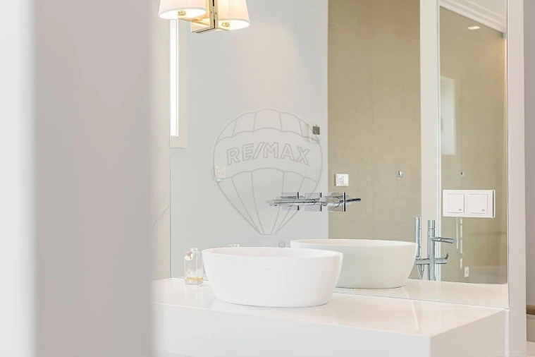 Apartamento T2 para Venda em Carcavelos e Parede Foto 3