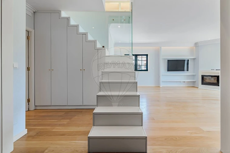 Apartamento T2 para Venda em Carcavelos e Parede Foto 12