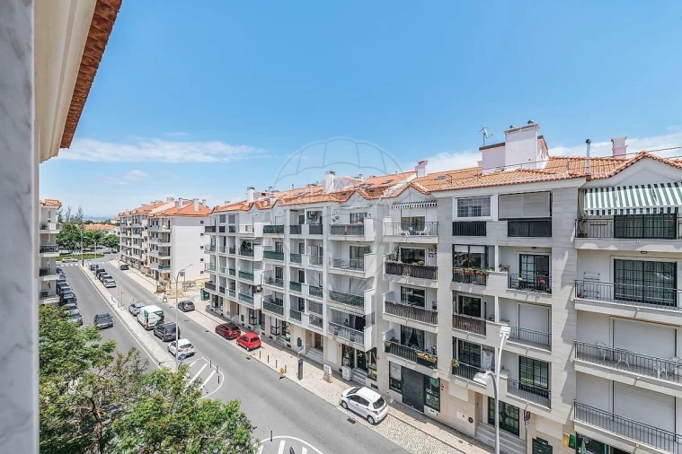 Apartamento T2 para Venda em Carcavelos e Parede Foto 22