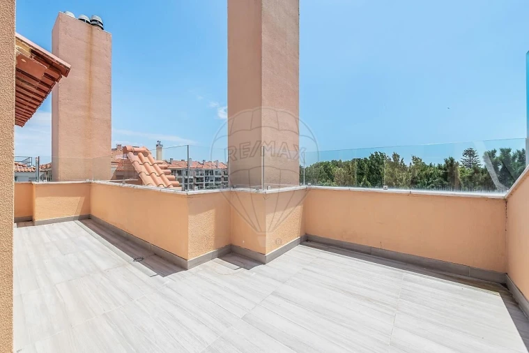 Apartamento T2 para Venda em Carcavelos e Parede Foto 19