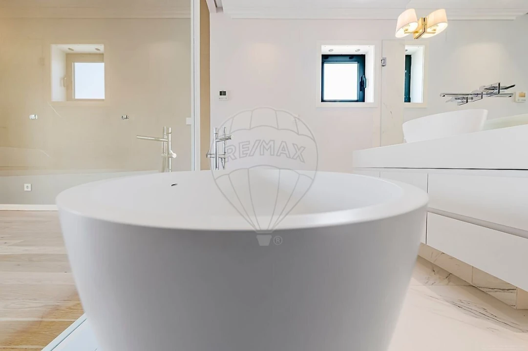 Apartamento T2 para Venda em Carcavelos e Parede Foto 2