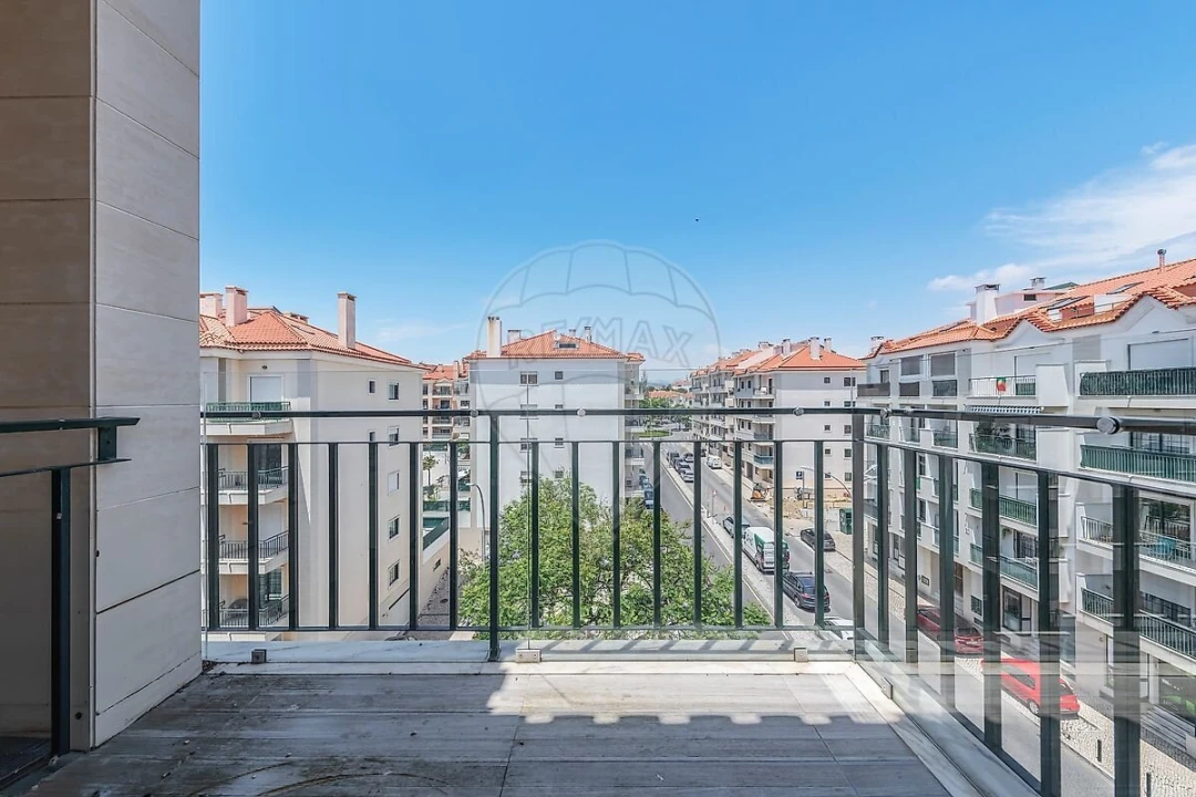 Apartamento T2 para Venda em Carcavelos e Parede Foto 9