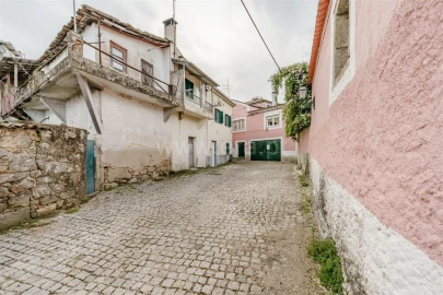 Moradia T2 para Venda em Fundão, Valverde, Donas, A. Joanes, A. Nova Cabo