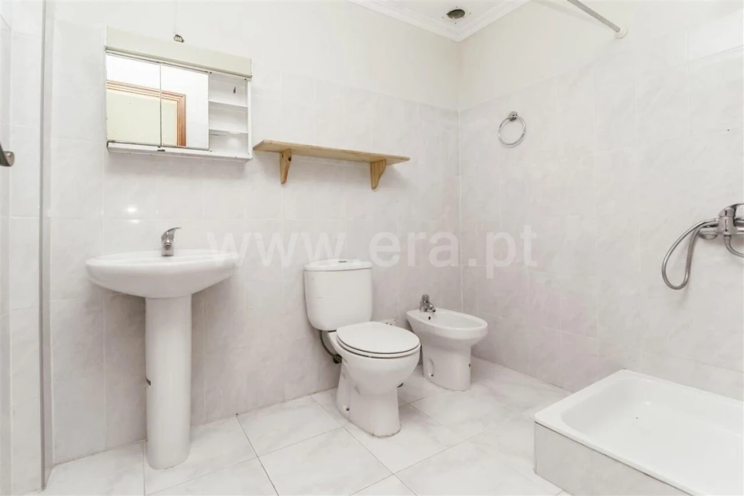 Moradia T2 para Venda em Fundão, Valverde, Donas, A. Joanes, A. Nova Cabo Foto 8