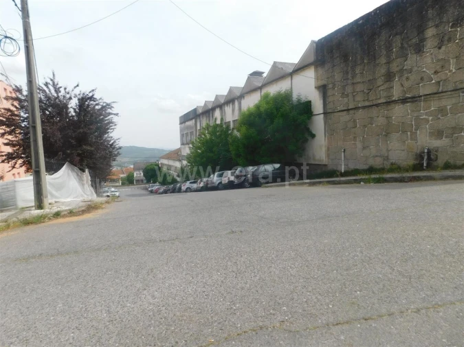 Moradia T0 para Venda em Tortosendo Foto 5