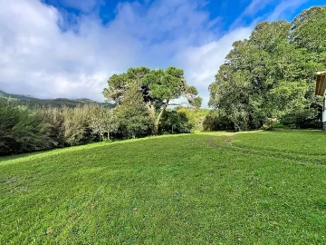 Moradia T5 para Venda em Santo Antonio da Serra