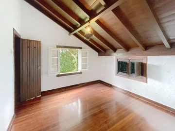 Moradia T5 para Venda em Santo Antonio da Serra