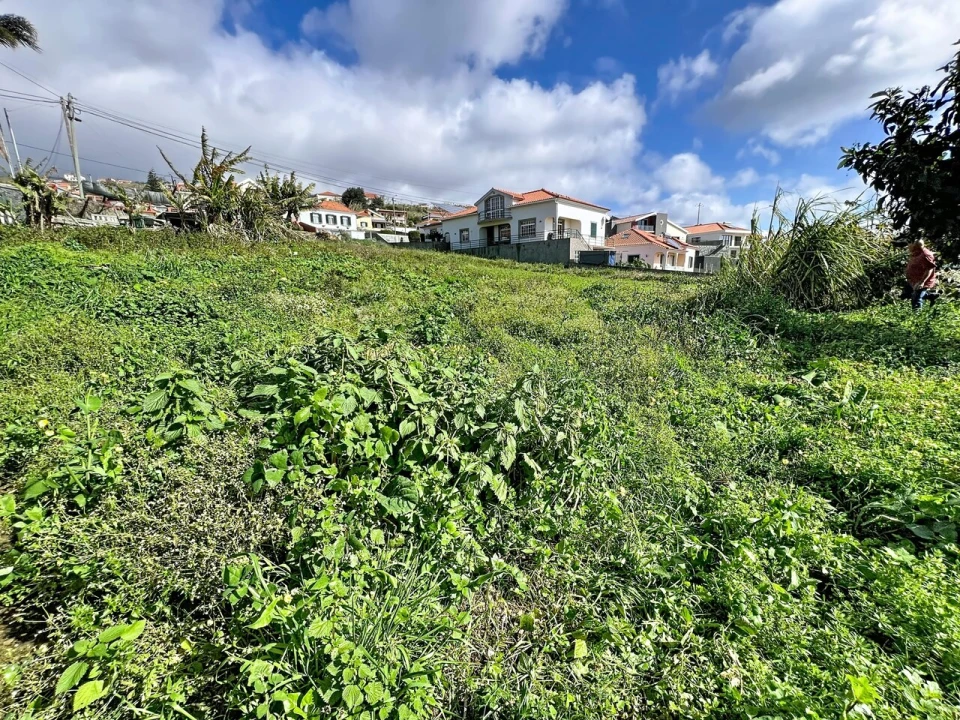 Terreno para Venda em Canhas Foto 10