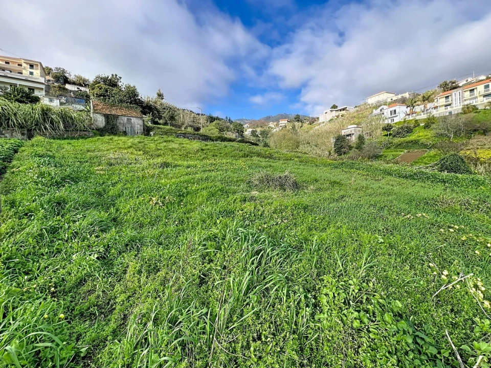 Terreno para Venda em Canhas Foto 6