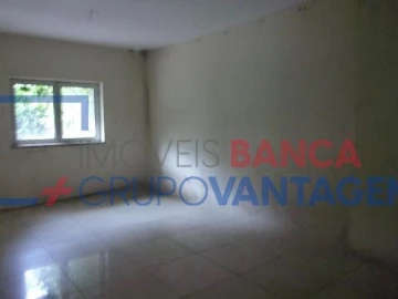 Moradia T4 para Venda em Castro Daire