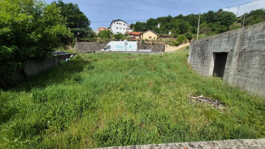 Moradia T4 para Venda em Castro Daire Foto 8