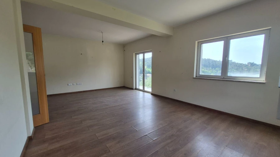 Moradia T4 para Venda em Castro Daire Foto 14