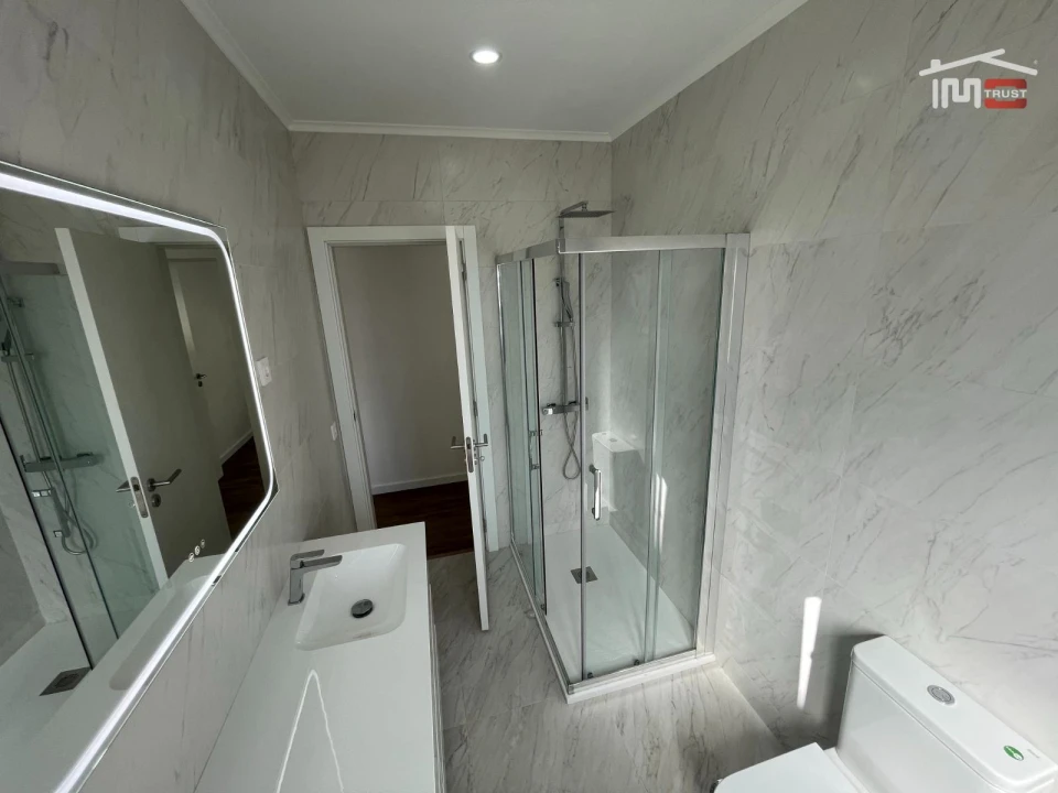 Apartamento T3 para Arrendamento em Seixal, Arrentela e Aldeia de Paio Pires Foto 10