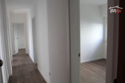 Apartamento T3 para Arrendamento em Seixal, Arrentela e Aldeia de Paio Pires