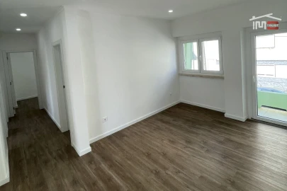 Apartamento T3 para Arrendamento em Seixal, Arrentela e Aldeia de Paio Pires