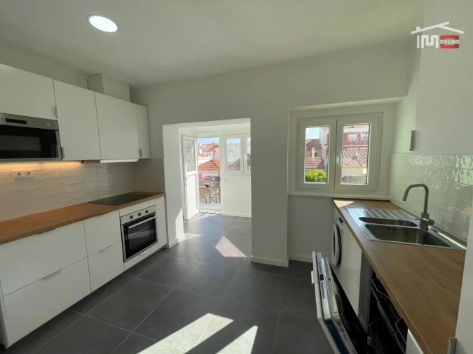 Apartamento T3 para Arrendamento em Seixal, Arrentela e Aldeia de Paio Pires Foto 4