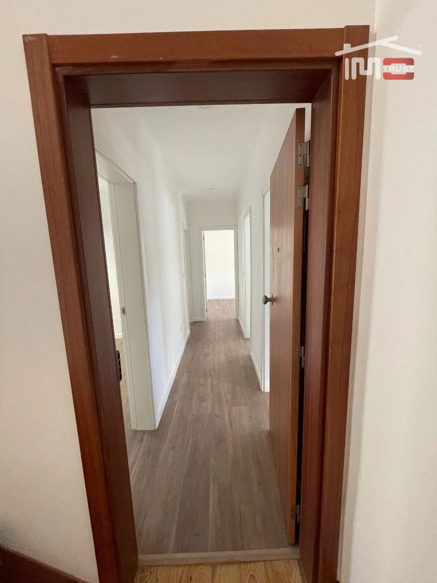 Apartamento T3 para Arrendamento em Seixal, Arrentela e Aldeia de Paio Pires Foto 29