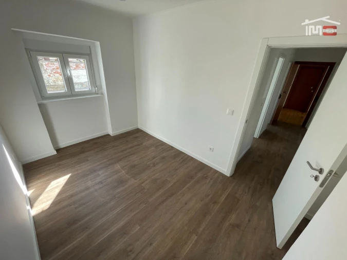 Apartamento T2 para Arrendamento em Seixal, Arrentela e Aldeia de Paio Pires Foto 6