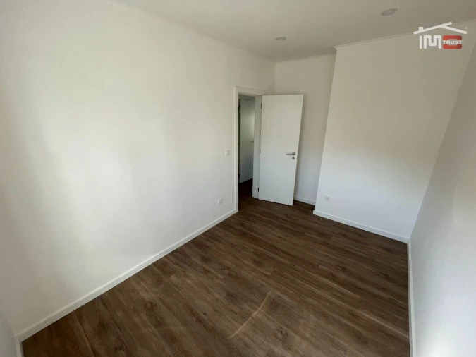 Apartamento T2 para Arrendamento em Seixal, Arrentela e Aldeia de Paio Pires Foto 24