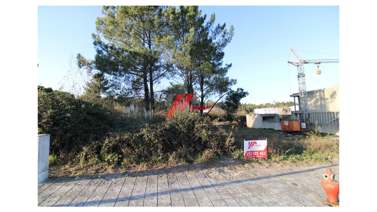 Terreno para Venda em Ermesinde Foto 2