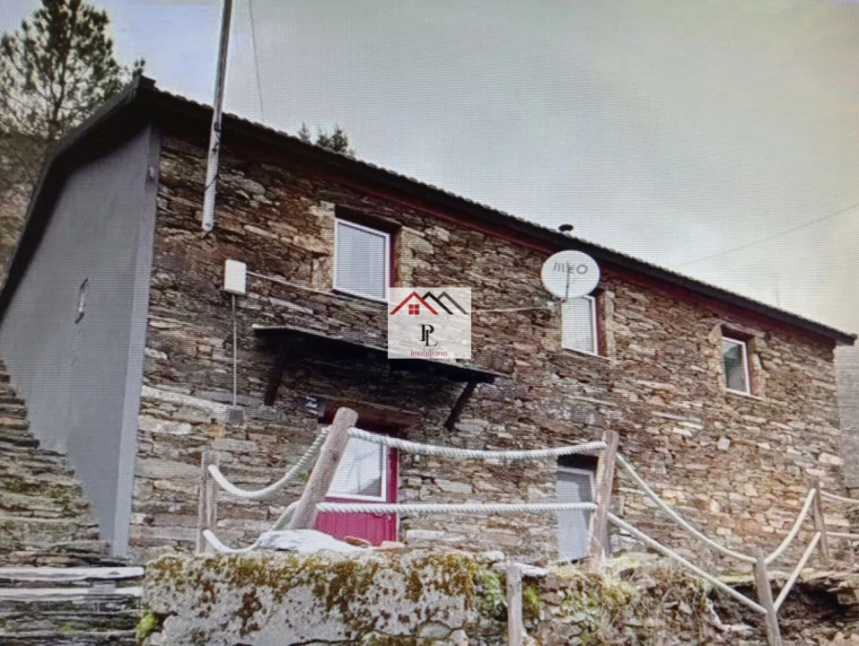 Moradia T2 para Venda em Piodão Foto 43