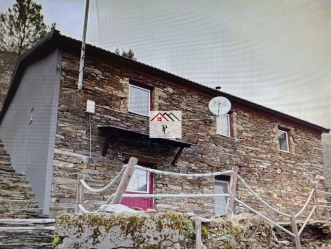 Moradia T2 para Venda em Piodão Foto 43