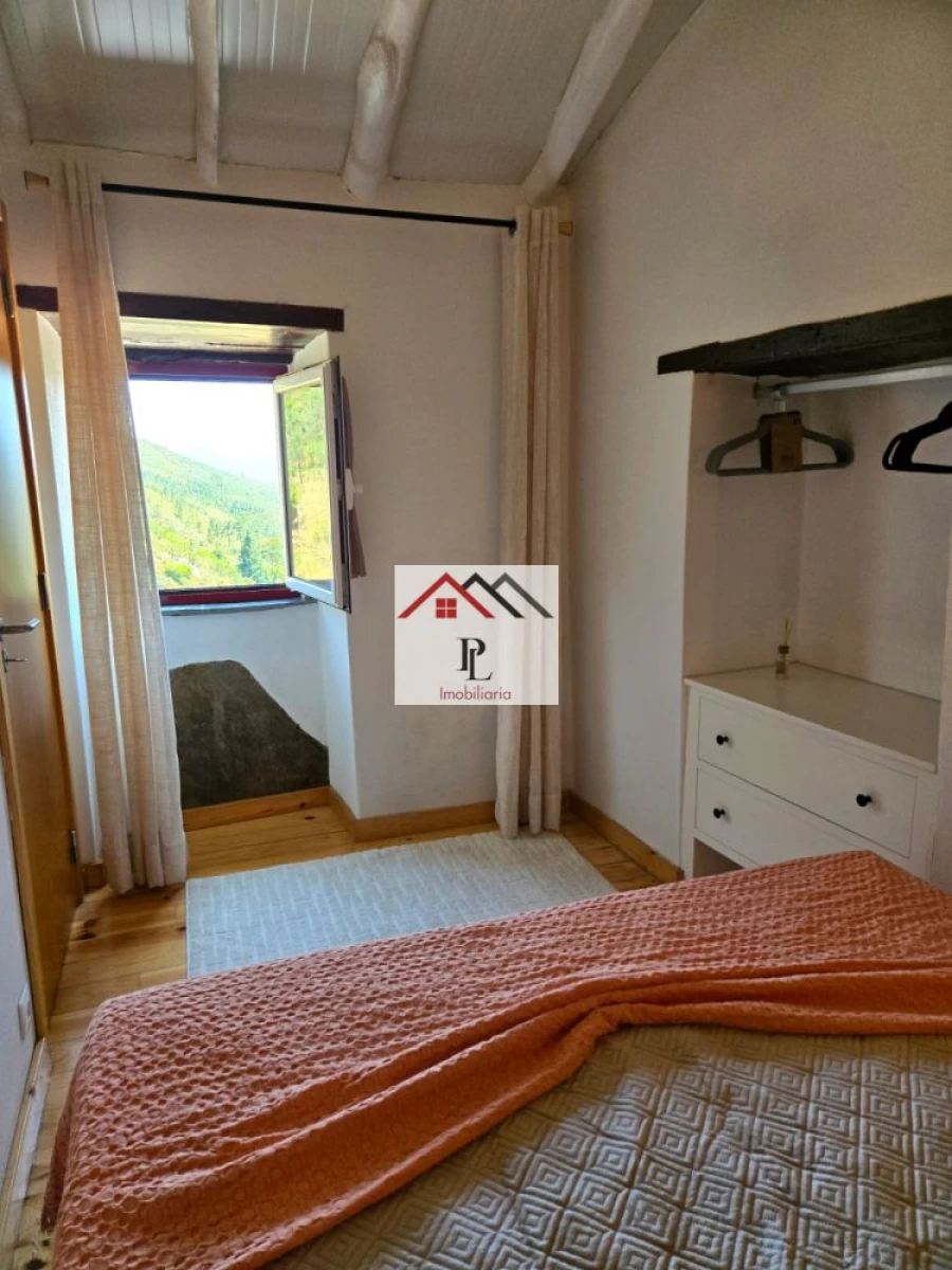 Moradia T2 para Venda em Piodão Foto 11