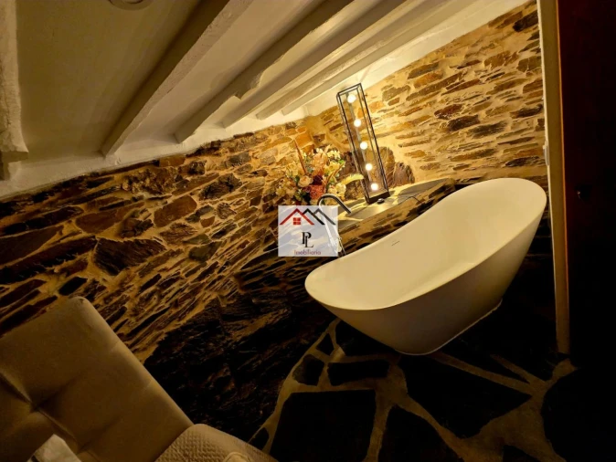 Moradia T2 para Venda em Piodão Foto 15