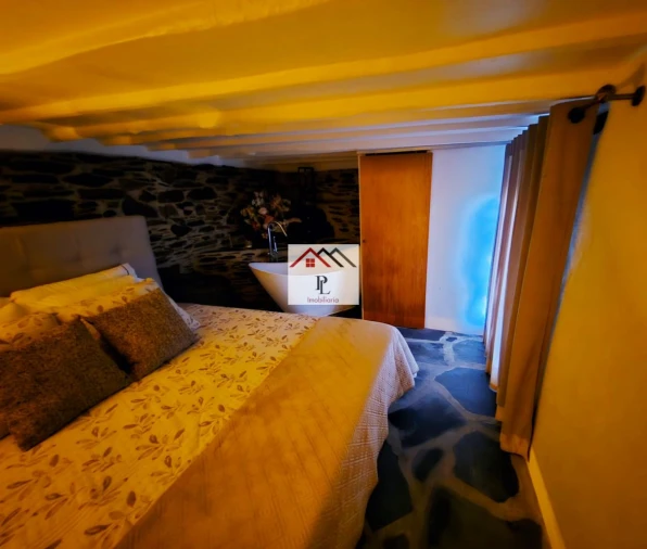 Moradia T2 para Venda em Piodão Foto 10