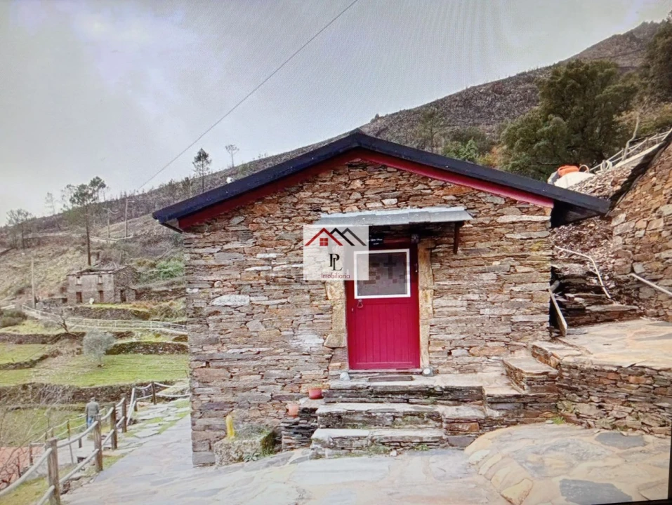 Moradia T2 para Venda em Piodão Foto 40