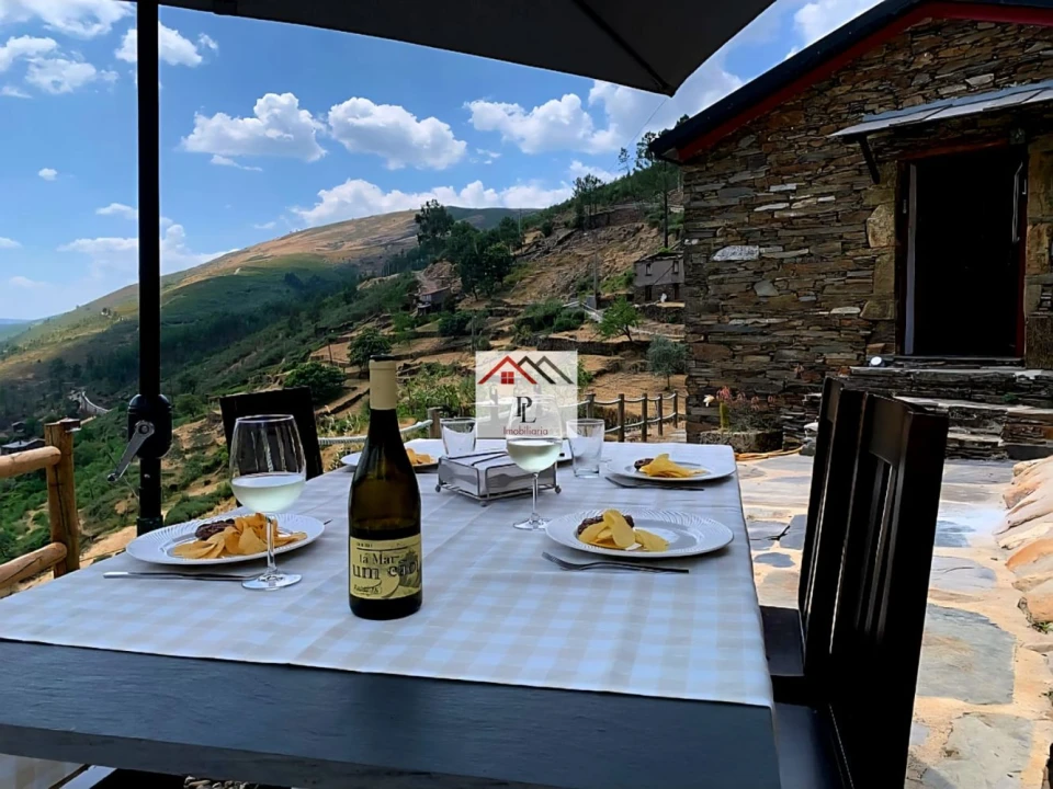 Moradia T2 para Venda em Piodão Foto 6