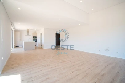 Moradia T4 para Venda em Vermelha