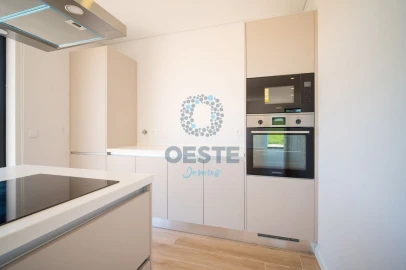 Moradia T4 para Venda em Vermelha