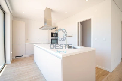 Moradia T4 para Venda em Vermelha