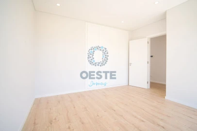 Moradia T4 para Venda em Vermelha