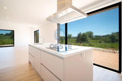 Moradia T4 para Venda em Vermelha