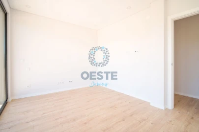 Moradia T4 para Venda em Vermelha