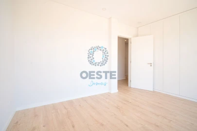 Moradia T4 para Venda em Vermelha