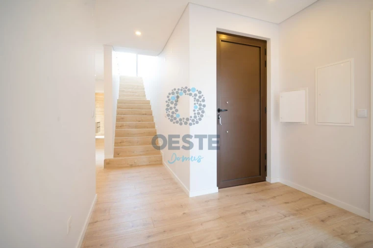 Moradia T4 para Venda em Vermelha Foto 19