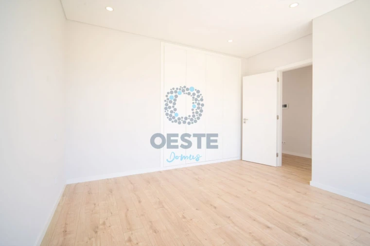 Moradia T4 para Venda em Vermelha Foto 44