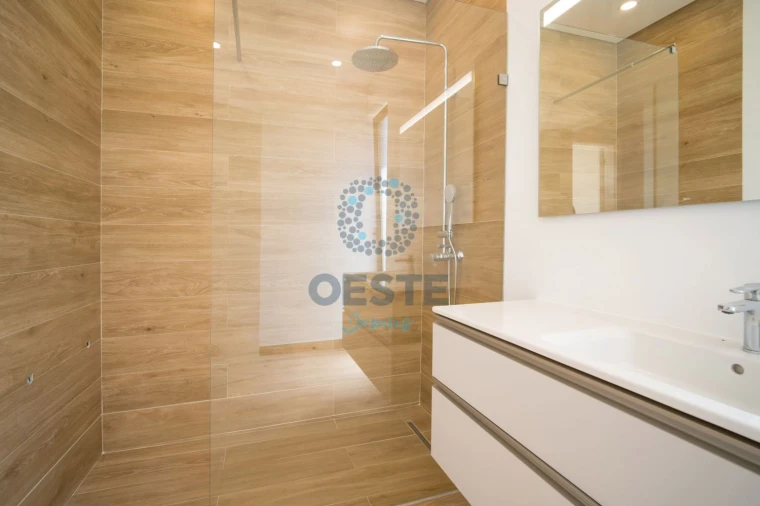 Moradia T4 para Venda em Vermelha Foto 48