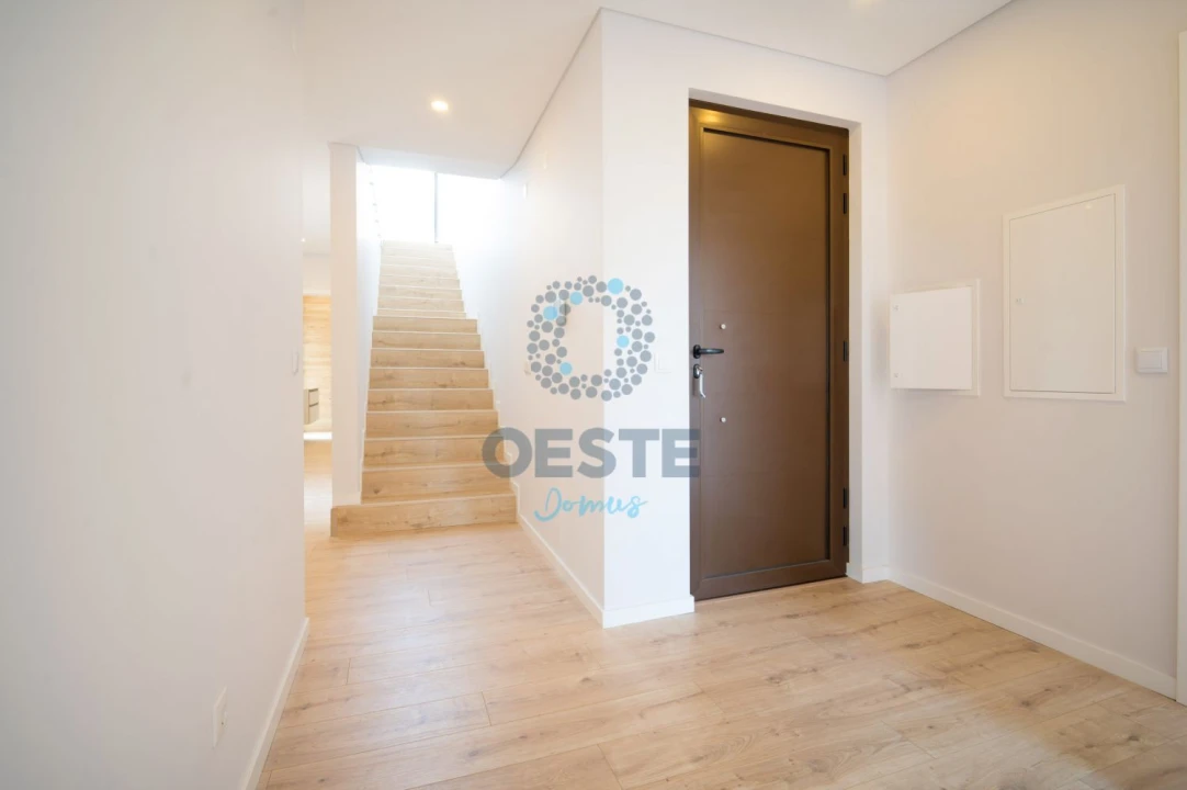 Moradia T4 para Venda em Vermelha Foto 19